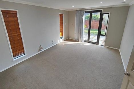 Photo of property in 10 Nielsen Gardens, Rototuna, Hamilton, 3210