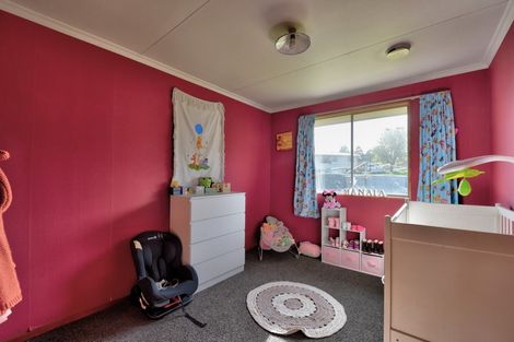 Photo of property in 77 Walker Crescent, East Gore, Gore, 9710