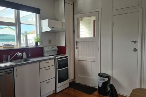 Photo of property in 45 Cologne Street, Martinborough, 5711