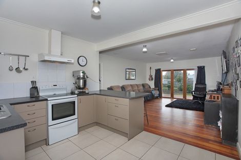 Photo of property in 64 Phillips Street, Sanson, 4817