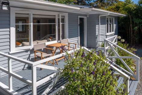 Photo of property in 190 Main Road South, Raumati South, Paraparaumu, 5032