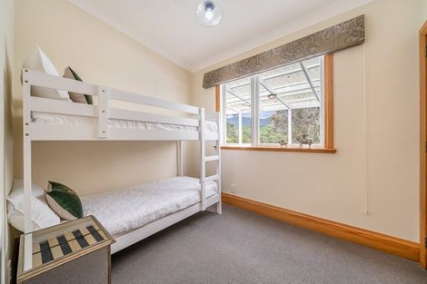 Photo of property in 92 Plateau Road, Te Marua, Upper Hutt, 5018