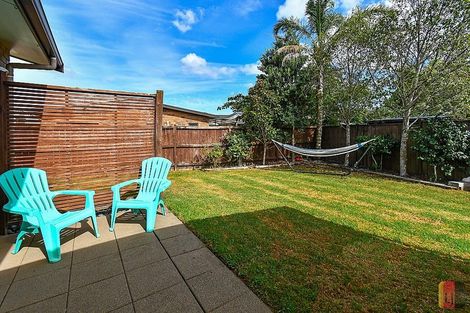 Photo of property in 13 Girvan Terrace, Wattle Downs, Auckland, 2103