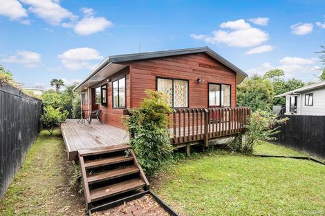 Photo of property in 2/99 Weldene Avenue, Glenfield, Auckland, 0629