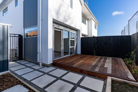 Photo of property in 7/51 Hills Road, Edgeware, Christchurch, 8013