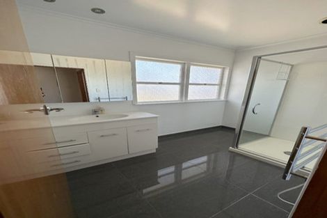 Photo of property in 494 Don Buck Road, Massey, Auckland, 0614