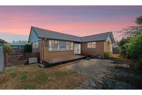 Photo of property in 23 James Drive, Woodend, 7610