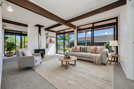 Photo of property in 57 Highland Park Drive, Highland Park, Auckland, 2010