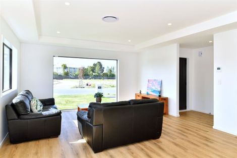 Photo of property in 33 Russell Lilley Drive, Rolleston, 7614