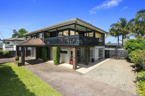 Photo of property in 1/26 County Road, Torbay, Auckland, 0630