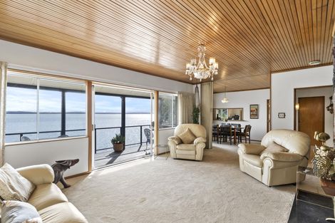 Photo of property in 16 Harbour View Road, Point Chevalier, Auckland, 1022
