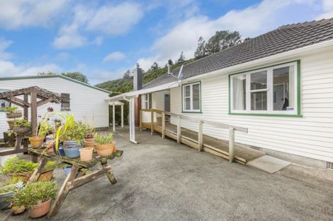 Photo of property in 5 Pokaka Street, Birchville, Upper Hutt, 5018