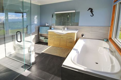 Photo of property in 75 Ahiaruhe Road, Ahiaruhe, Carterton, 5792