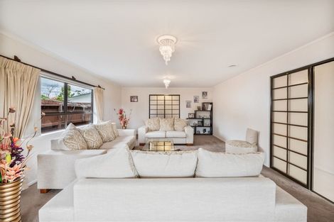 Photo of property in 13 Pukeko Place, Papatoetoe, Auckland, 2025