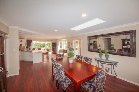 Photo of property in 6 Halewood Grove, Churton Park, Wellington, 6037