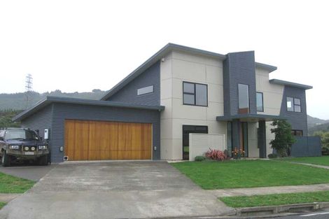 Photo of property in 6 Garrett Place, Riverstone Terraces, Upper Hutt, 5018