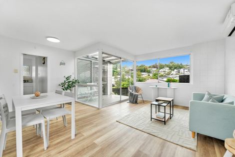 Photo of property in 1/42 Bentley Avenue, Glenfield, Auckland, 0629