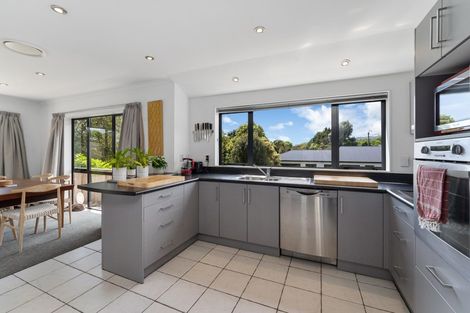 Photo of property in 7 Lambert Way, Paraparaumu, 5032