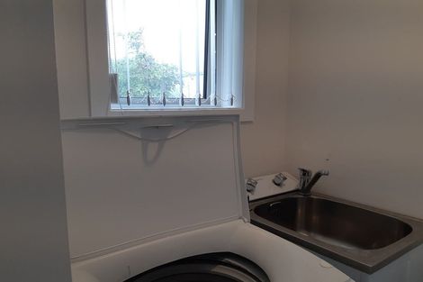 Photo of property in 1a Kiwi Esplanade, Mangere Bridge, Auckland, 2022