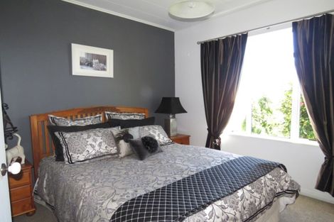 Photo of property in 22 Queen Street, Westport, 7825