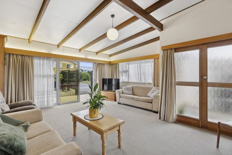 Photo of property in 28 Estuary Crescent, Fairfield, Dunedin, 9018