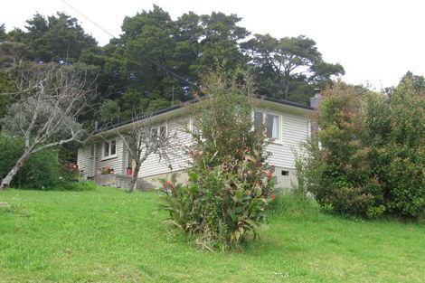 Photo of property in 16 Whaka Street, Maungaturoto, 0520