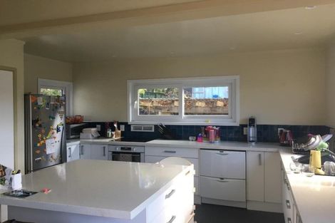 Photo of property in 2/10a Penning Road, Castor Bay, Auckland, 0620