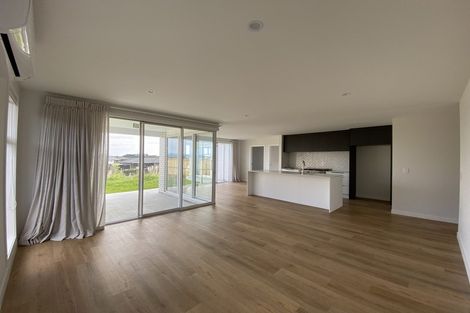 Photo of property in 61 Mclarin Road, Glenbrook, Waiuku, 2681