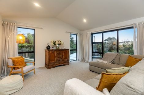 Photo of property in 6c Burns Street, Westown, New Plymouth, 4310