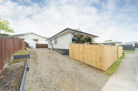 Photo of property in 17 Dahlstrom Grove, Kelvin Grove, Palmerston North, 4414