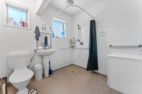 Photo of property in 1/4046 Great North Road, Glen Eden, Auckland, 0602