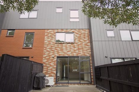 Photo of property in 26 Kotuitui Street, Manukau, Auckland, 2104