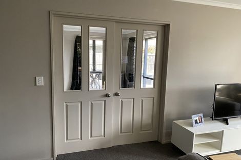 Photo of property in 22 Linkwater Way, Parklands, Christchurch, 8083