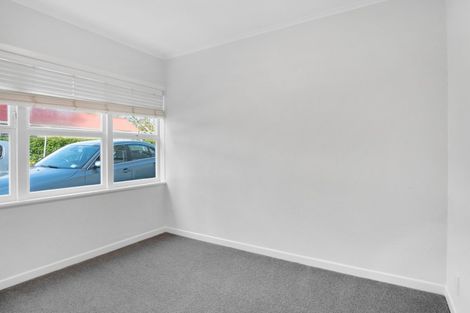 Photo of property in 1/17 Wheturangi Road, Greenlane, Auckland, 1051