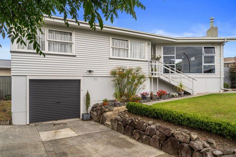 Photo of property in 1 Epsom Road, Mount Maunganui, 3116