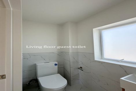 Photo of property in 15c Blenheim Street, Glenfield, Auckland, 0629