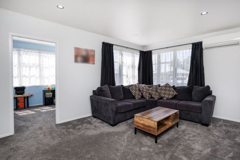 Photo of property in 42 Clyde Crescent, Roslyn, Palmerston North, 4414
