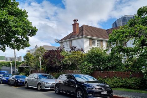 Photo of property in 19 Fitzherbert Terrace, Thorndon, Wellington, 6011