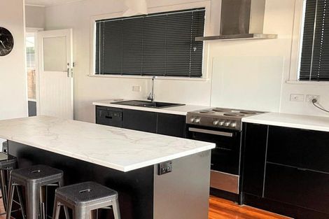 Photo of property in 134 Cornfoot Street, Castlecliff, Whanganui, 4501