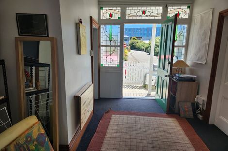 Photo of property in 1/12 Myrtle Crescent, Mount Cook, Wellington, 6021