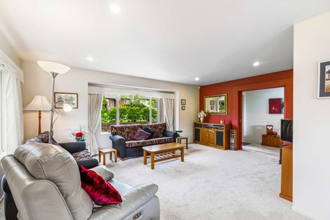 Photo of property in 8 Toledo Avenue, Henderson, Auckland, 0612