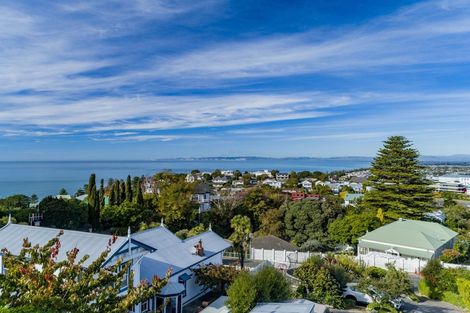 Photo of property in 2 Cobden Road, Bluff Hill, Napier, 4110