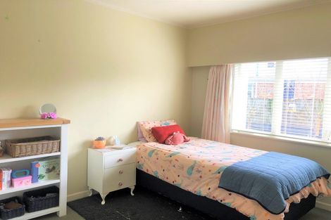 Photo of property in 18 Mcnicol Street, Fairfield, Hamilton, 3214