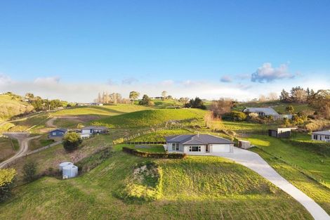 Photo of property in 100 Racecourse Road, Waipawa, 4210