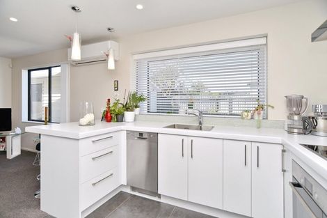 Photo of property in 3a Lindis Lane, New Brighton, Christchurch, 8083