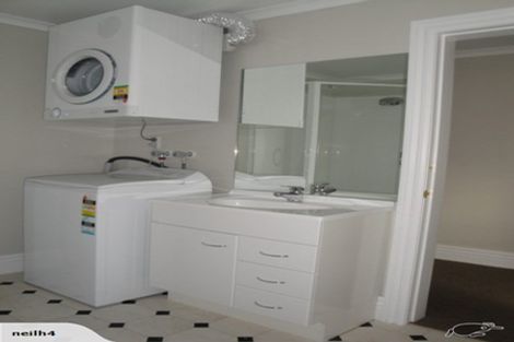 Photo of property in 4/112 Austin Street, Mount Victoria, Wellington, 6011