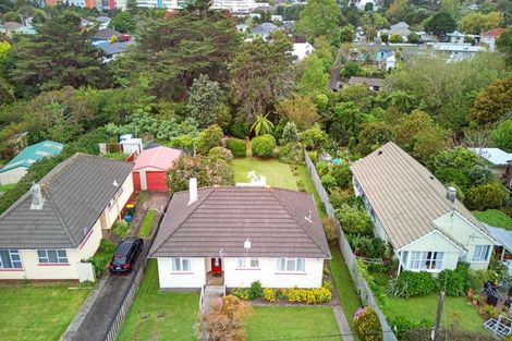Photo of property in 42 Banks Street, Marfell, New Plymouth, 4310