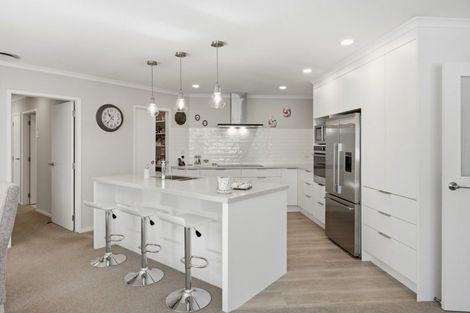 Photo of property in 37 Santa Monica Drive, Papamoa Beach, Papamoa, 3118