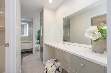 Photo of property in 39 Scarlet Oak Drive, Schnapper Rock, Auckland, 0632
