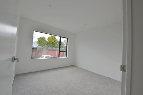 Photo of property in 43c Fitzherbert Avenue, West Harbour, Auckland, 0618